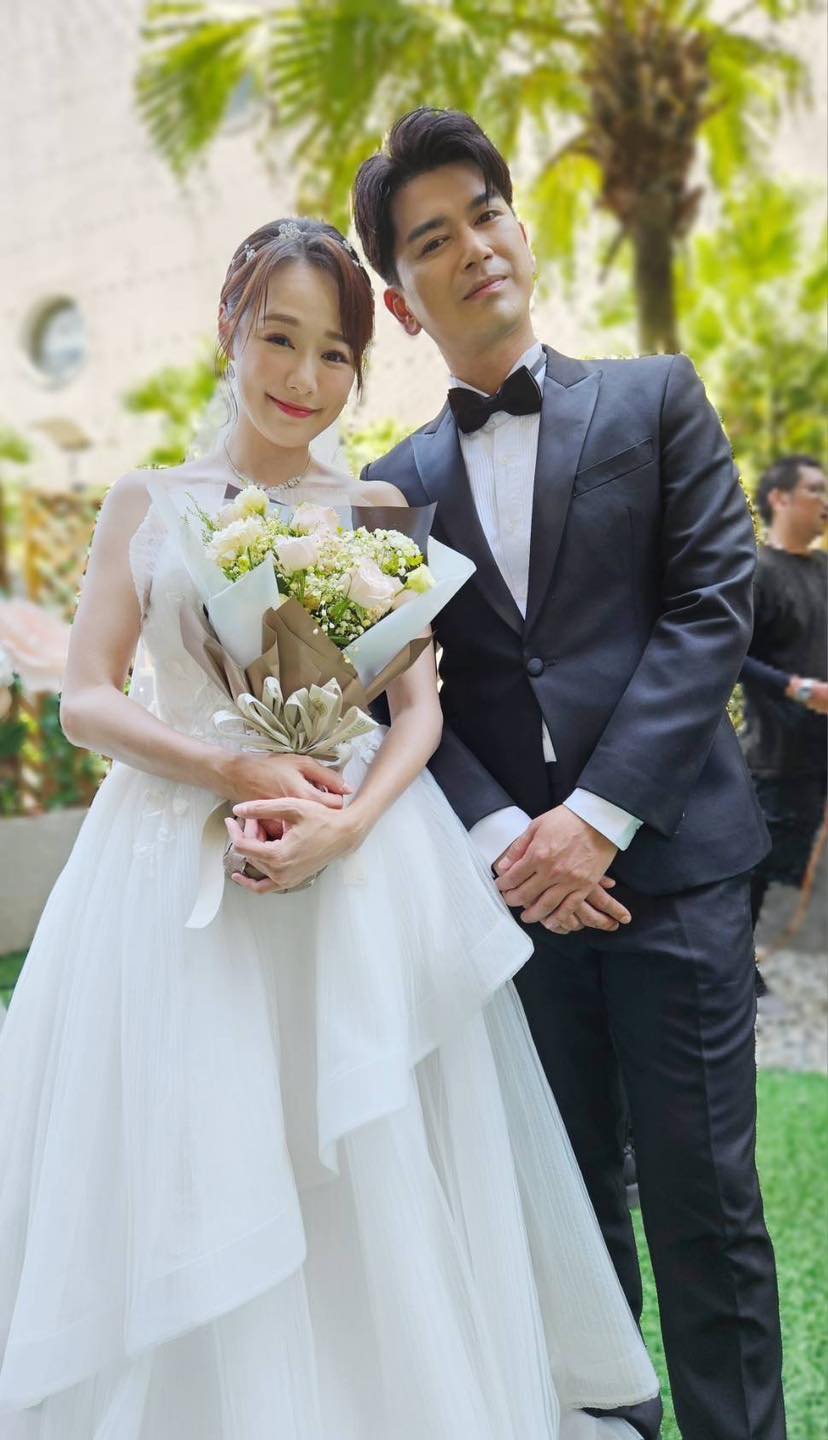 說好等我回來！ 43歲男星慟曝「摯愛過世了」　捧骨灰淚「選我不在的時候離開」