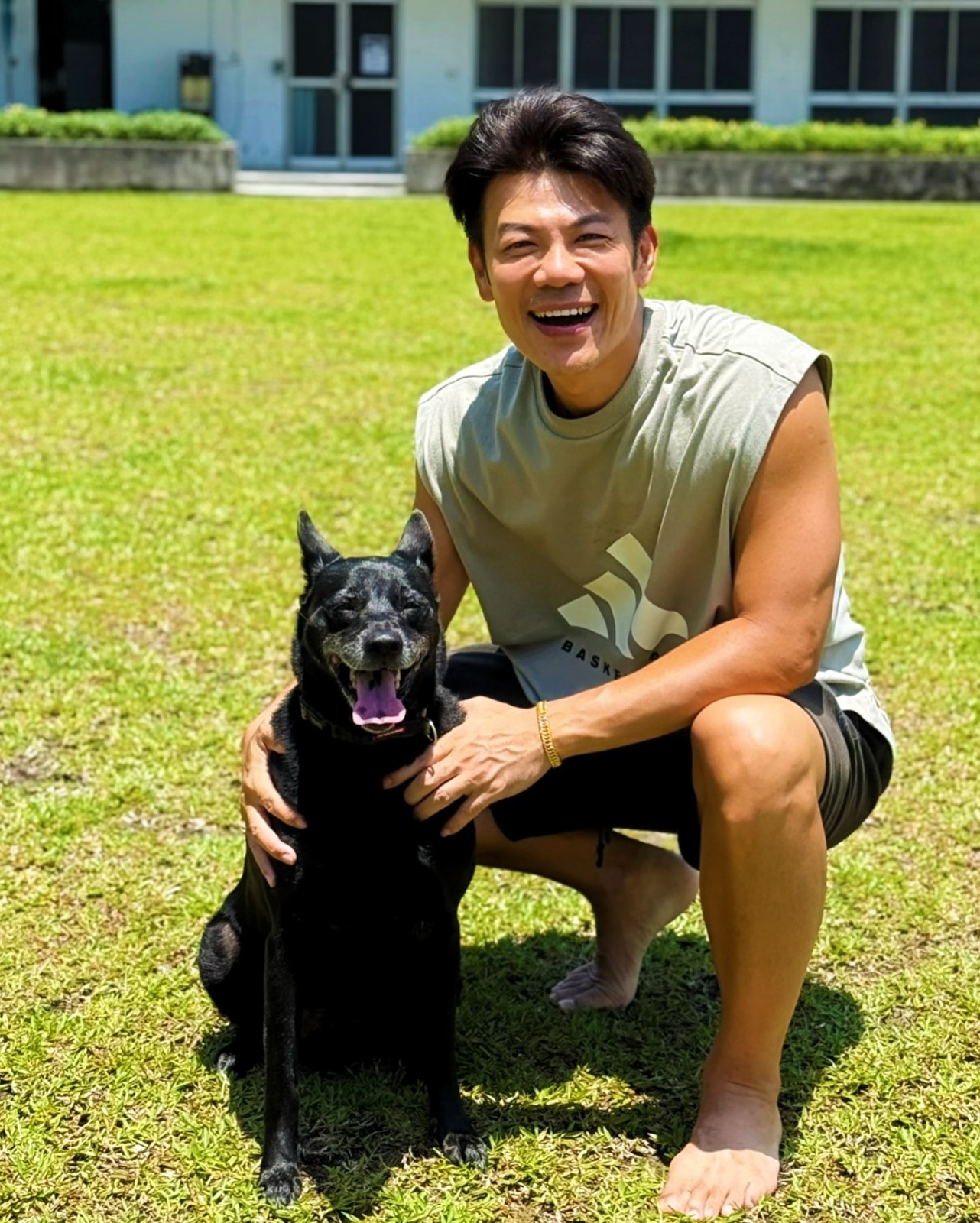 拿菜刀穿內褲躺浴缸！陳志強爆異狀「深夜離家出走」家人嚇壞報警