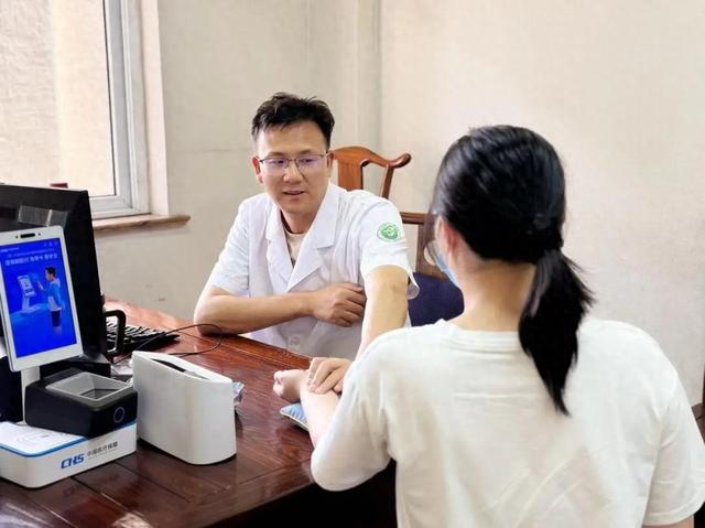 才一週！30多人待冷氣房「卻全病倒」　醫生緊急提醒：開這溫度很重要