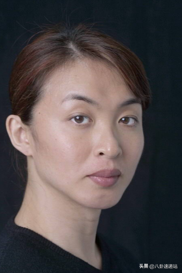 節目突遭停播！57歲變性女星「出事後逃到國外」消失半年　街頭被巧遇「面相大不如前」...