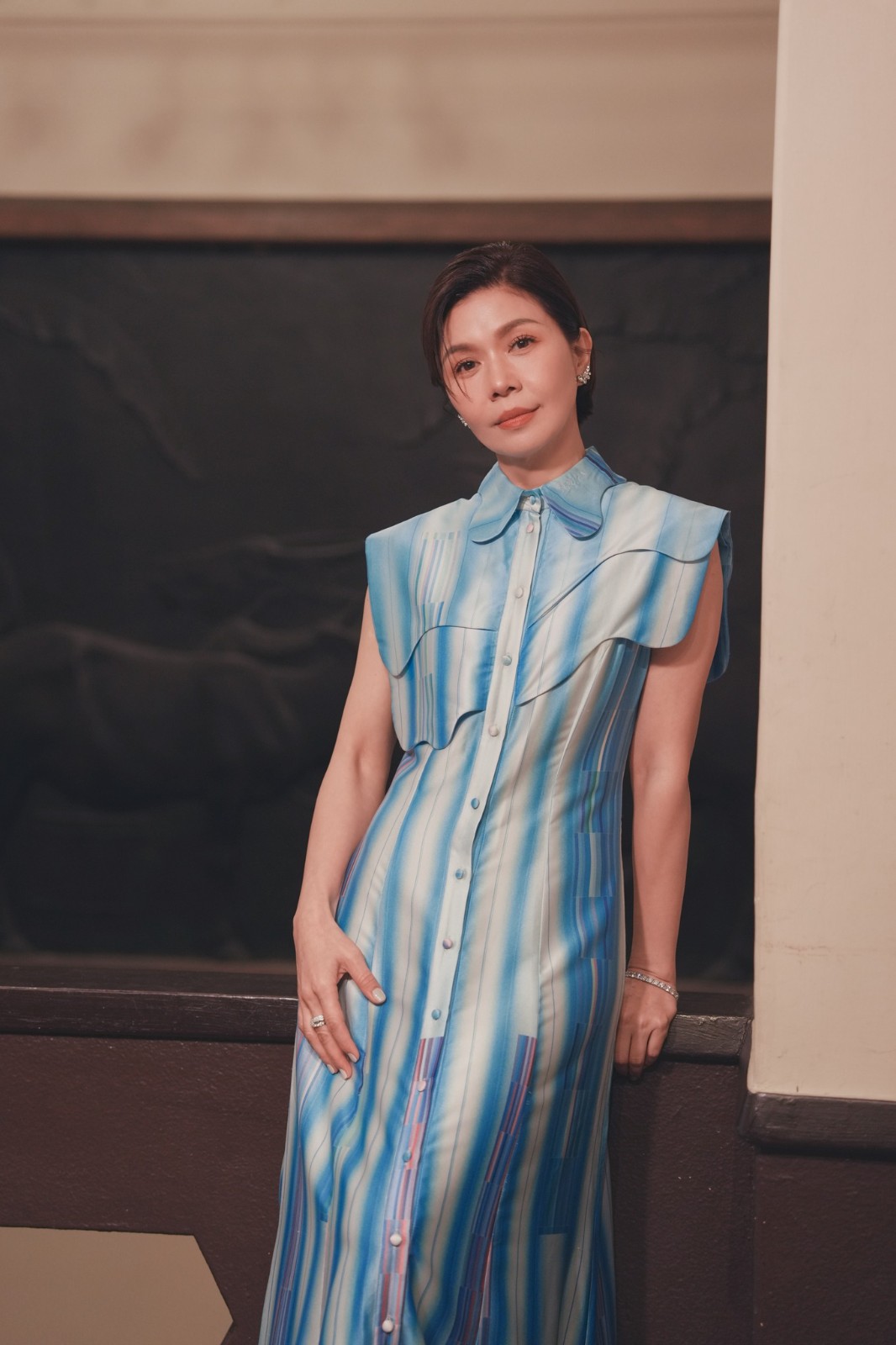 拍戲爆意外！本土女星「從高處跳下」喀一聲　脊椎斷裂嚇喊「下半身癱瘓」
