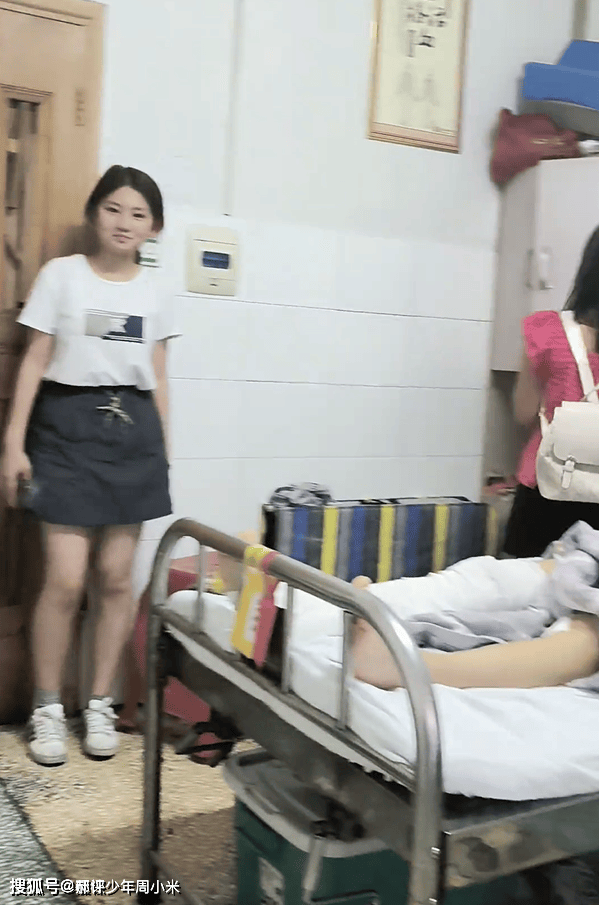 男子受傷住院！爸爸急衝醫院開門看傻：看來我白擔心了