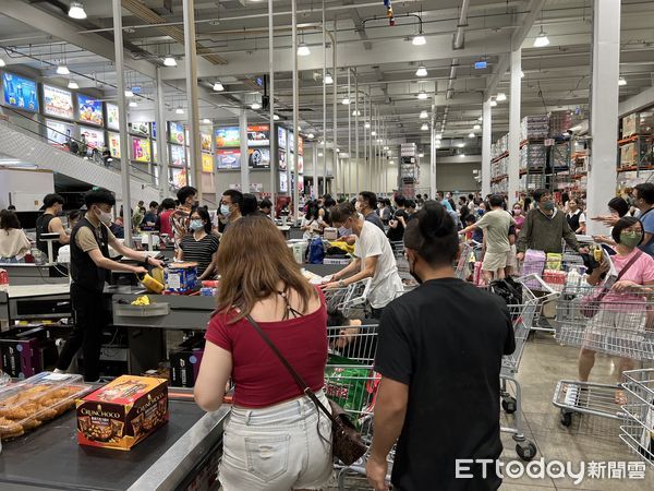 好市多買到雷物！崩潰「走到一半就斷頭」褲子掉光光　「釣出一堆苦主」控訴：真的爛