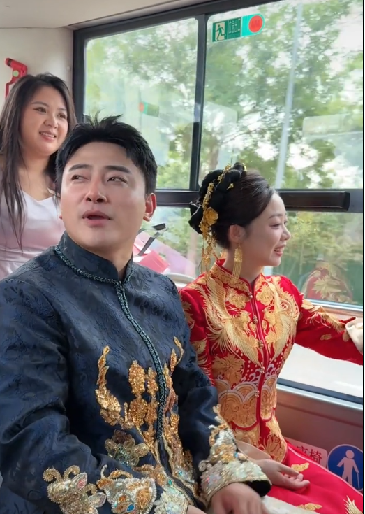知名女星宣布結婚！堅持不鋪張浪費「搭公車接親」 「新郎身分曝」網讚：太配了