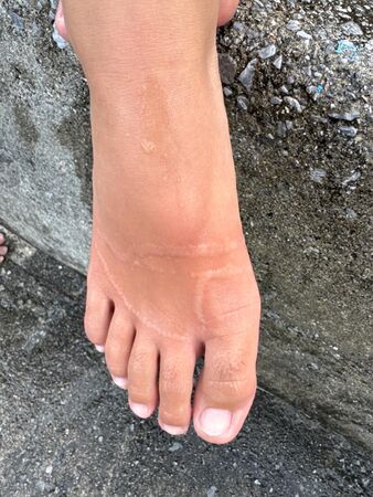 海邊5歲童尖叫出事！中年男立刻救援「竟是台灣52歲男星」：我也是爸爸