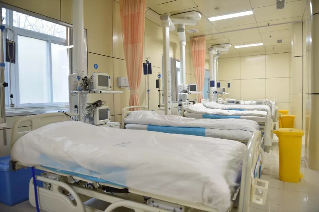 阿伯做飯受傷！「只貼OK蹦」9天後竟離世　醫警告：它致死率極高