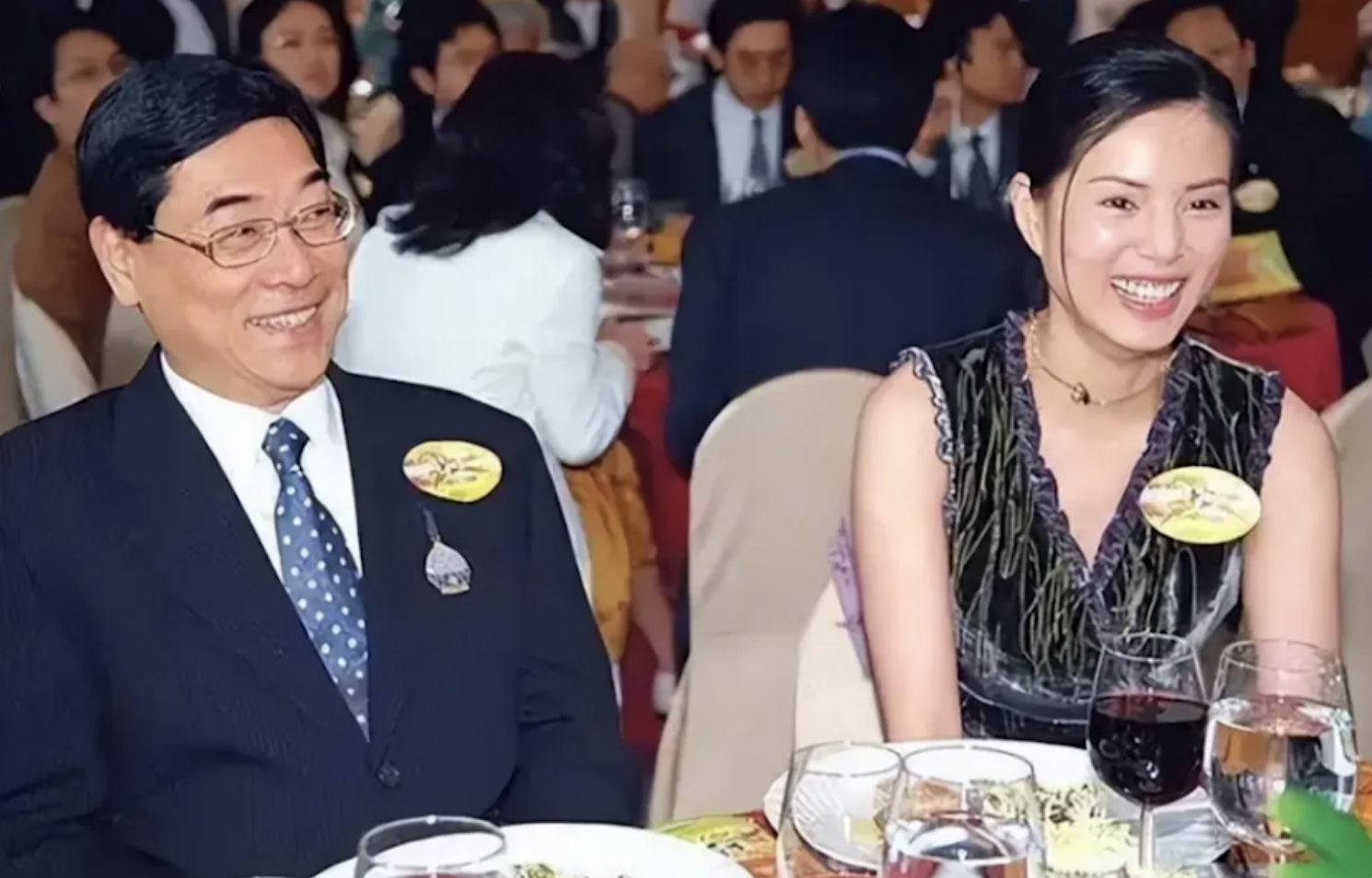 為他淡出演藝圈！58歲資深女星「曾戀大20歲富商」幫還債上億　卻因1事分手「至今未婚未育」：不想再遇到騙子...