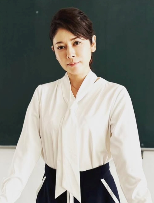 資深女星「宣布懷孕」！孩子爸竟是「小16歲男星」　她羞認同居中：寶寶是奇蹟
