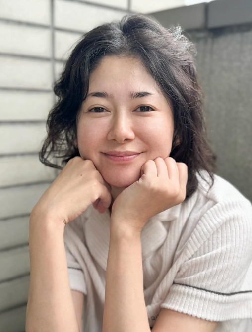 資深女星「宣布懷孕」！孩子爸竟是「小16歲男星」　她羞認同居中：寶寶是奇蹟