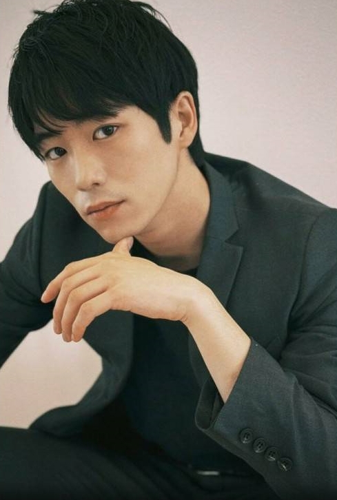 資深女星「宣布懷孕」！孩子爸竟是「小16歲男星」　她羞認同居中：寶寶是奇蹟