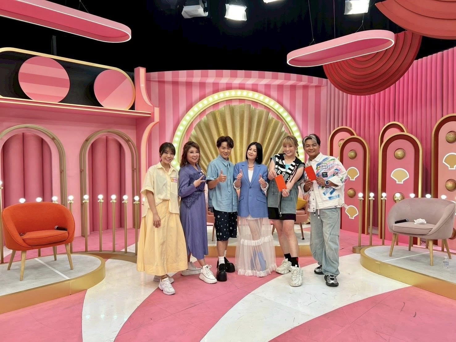 57歲本土女星出事！曝「膝蓋跪地重摔」吃止痛藥硬撐　堅持上工「敬業畫面流出」喊：過運過運