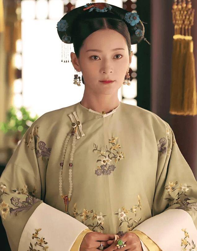 演藝圈神仙眷侶！當年她勇敢倒追「把兒子變老公」　首公開「可愛雙胞胎」近況曝