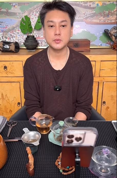 大罷免失敗！46歲台灣男星「開第一槍表態」　直播中高喊：「希望趕快統一」