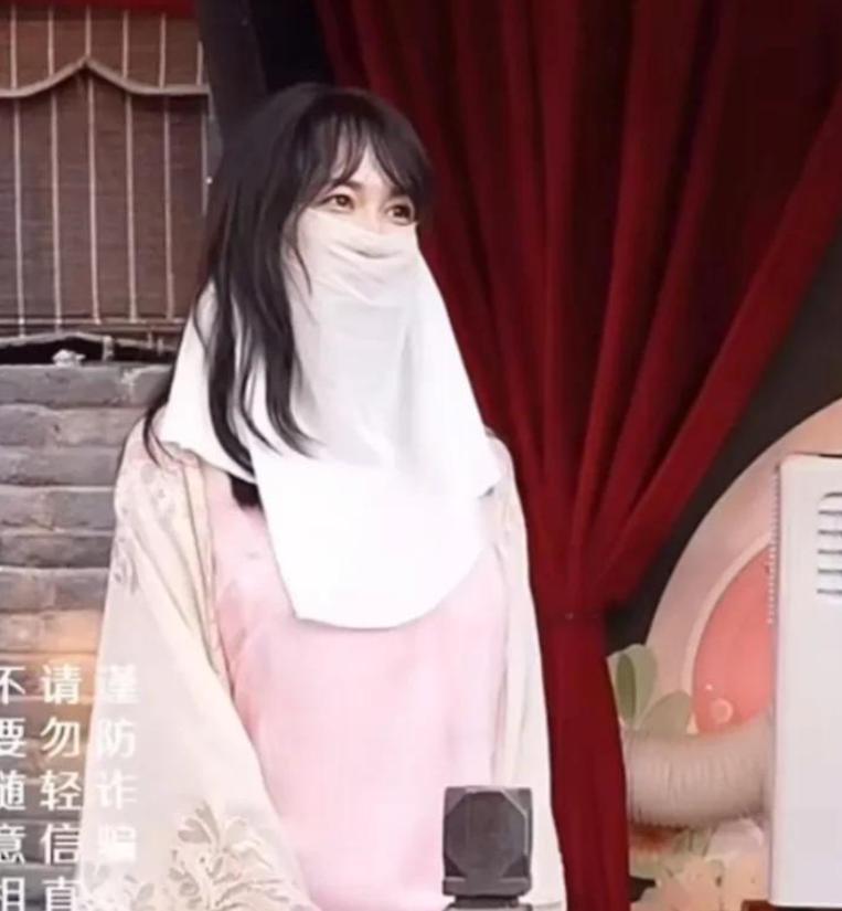 公開相親翻車！28歲面紗女「開口討聘金4000萬」被罵翻　網起底「真實面貌曝光」全怒了：誰看得上妳