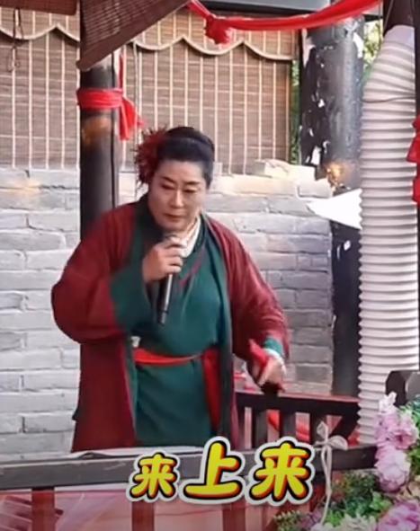 公開相親翻車！28歲面紗女「開口討聘金4000萬」被罵翻　網起底「真實面貌曝光」全怒了：誰看得上妳