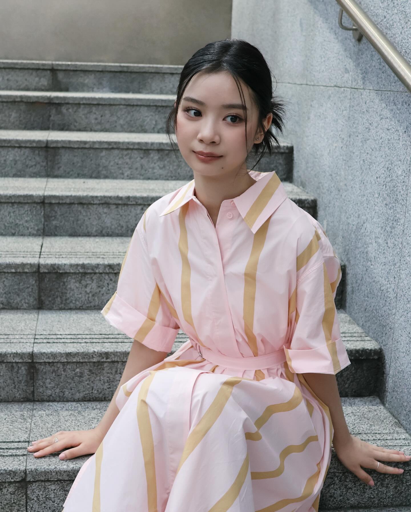 超Q童星長大了！喬喬18歲「穿破洞衣跳熱舞」美照曝光　宣布「考上第一志願」：開心到在床上滾