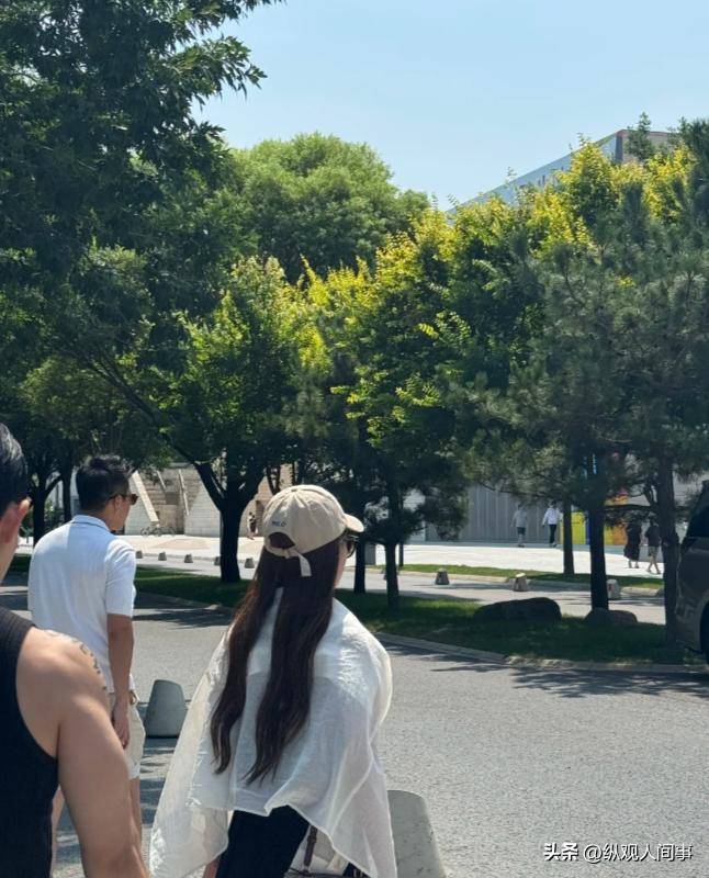 具俊曄天天墓園報到！汪小菲「卻被目擊帶妻子旅遊」　網看「他在餐廳遭偶遇一幕」搖頭：明明都是前夫