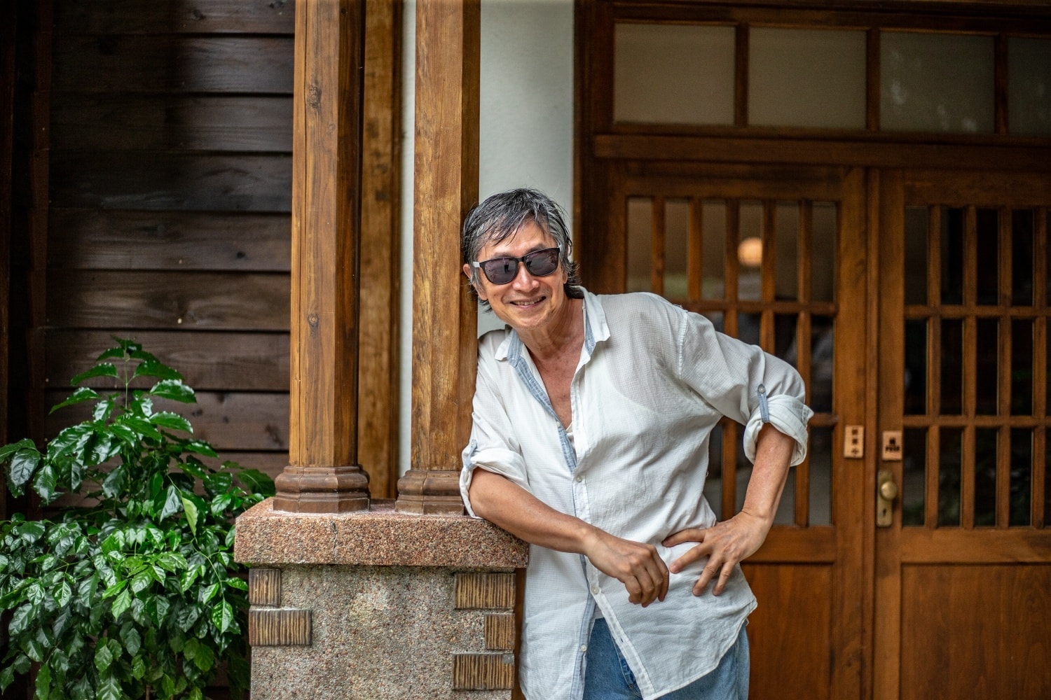 返台大罷免投票！67歲資深歌手「遭轟滾回美國」　女兒心疼發聲「民主社會需要多管閒事」