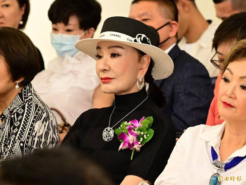 資深男星晚間去世！當年被爆「出軌同性」轟動離婚　女星前妻慟喊：也想一走了之...