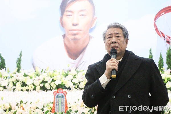 演藝圈大哥驚傳「晚間去世」骨灰灑向大海！前妻痛曝「兒子9年前身亡」：父子團聚了
