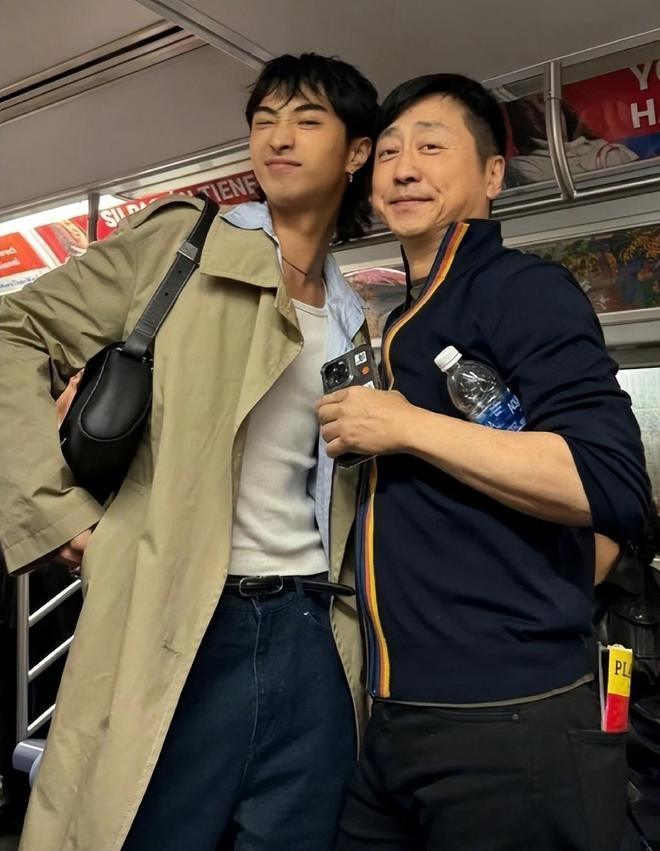 曬出童年父子照！小哈利歡慶「庾澄慶64歲大壽」　驚喜告白「獻上最有愛禮物」網看哭：值得了