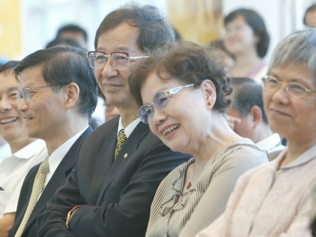 李遠哲夫人胰臟癌病逝！醫生示警「4大症狀是警訊」別拖快就醫
