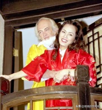 為愛遠嫁外國！62歲歌后「遭大25歲前夫家暴」黯然離婚　重返歌壇「又遇脊椎斷裂」一度命危...