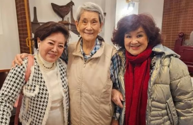 回台灣養老夢碎！資深女星「驚傳過世」死因曝光　半年前「參加陳淑芳同學會」好友心碎