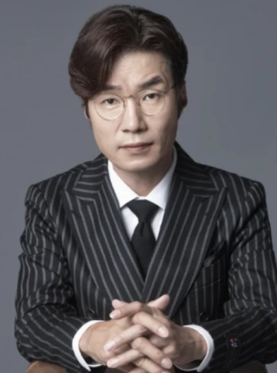 驚傳車內身亡！55歲男星才爆「和妻兒分居」　萬念俱灰「告別人世」原因曝