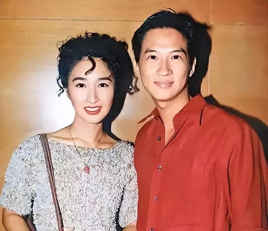 婚後淡出演藝圈！61歲天王嫂「被酸斷崖式衰老」　久違露面「把網友全看呆了」