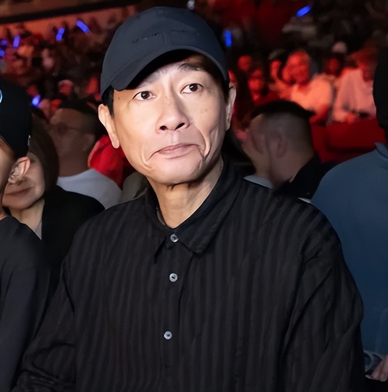 婚後淡出演藝圈！61歲天王嫂「被酸斷崖式衰老」　久違露面「把網友全看呆了」