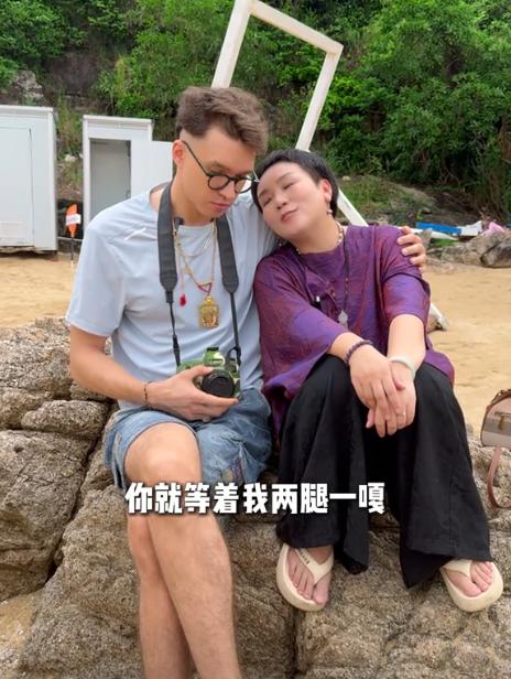 同學變繼父！195cm俄羅斯帥哥「娶大20歲學弟媽媽」　剛度蜜月「又公開1驚喜」網感嘆：一定是真愛