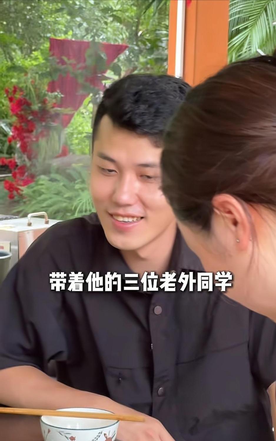 同學變繼父！195cm俄羅斯帥哥「娶大20歲學弟媽媽」　剛度蜜月「又公開1驚喜」網感嘆：一定是真愛