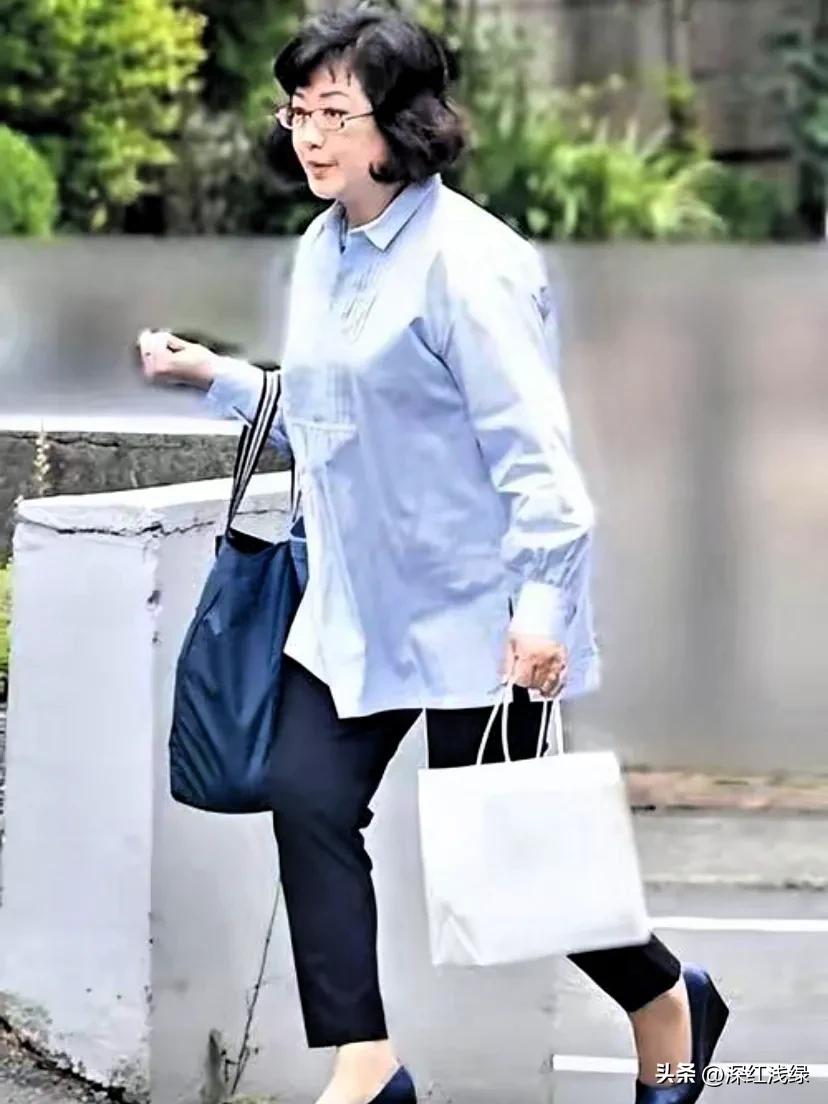 一代女神變殺價大媽！娛樂圈夫妻「不靠兒孫、不住豪宅」　「清醒養老生活曝」被讚爆