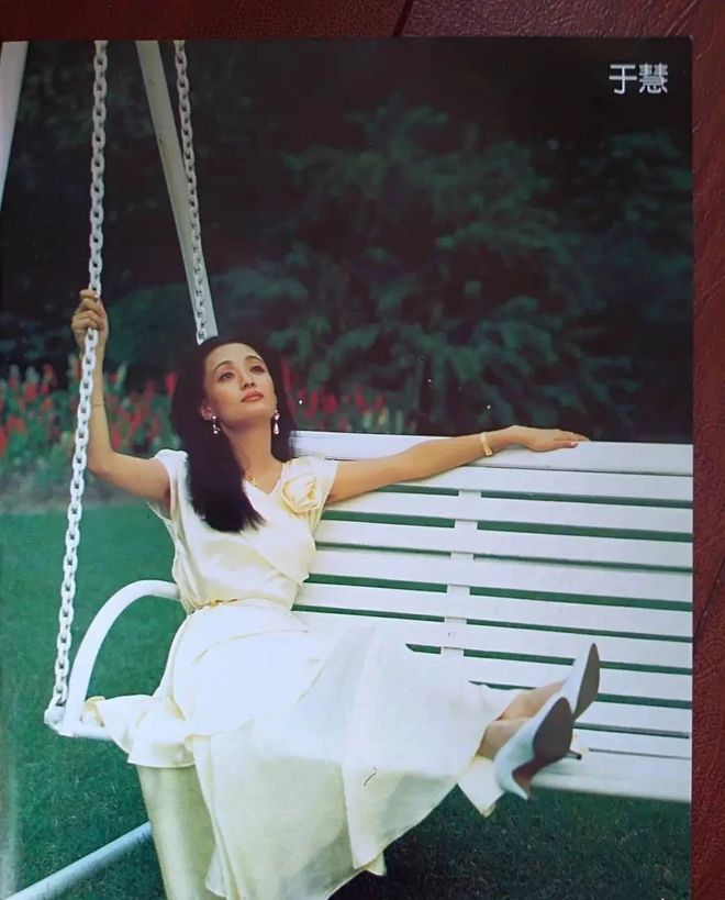 婚後定居美國！59歲大咖影后「當紅嫁普通醫生」遭看衰　淡出影壇多年「久違露面現身」狀態太驚人