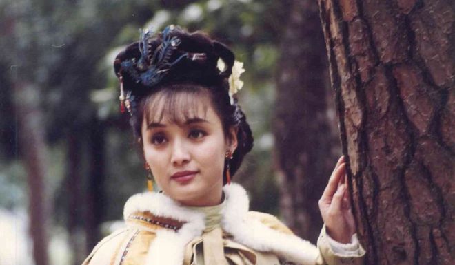 婚後定居美國！59歲大咖影后「當紅嫁普通醫生」遭看衰　淡出影壇多年「久違露面現身」狀態太驚人