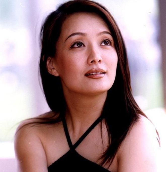 婚後定居美國！59歲大咖影后「當紅嫁普通醫生」遭看衰　淡出影壇多年「久違露面現身」狀態太驚人