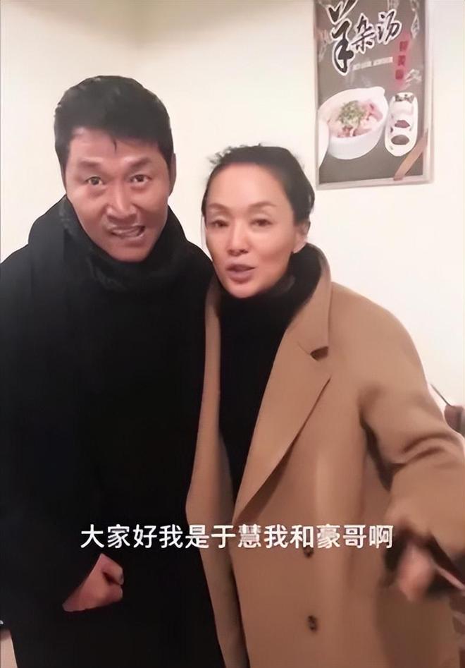 婚後定居美國！59歲大咖影后「當紅嫁普通醫生」遭看衰　淡出影壇多年「久違露面現身」狀態太驚人