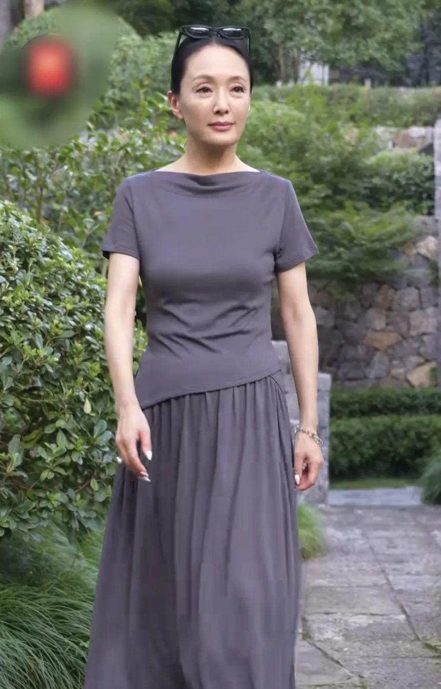 婚後定居美國！59歲大咖影后「當紅嫁普通醫生」遭看衰　淡出影壇多年「久違露面現身」狀態太驚人