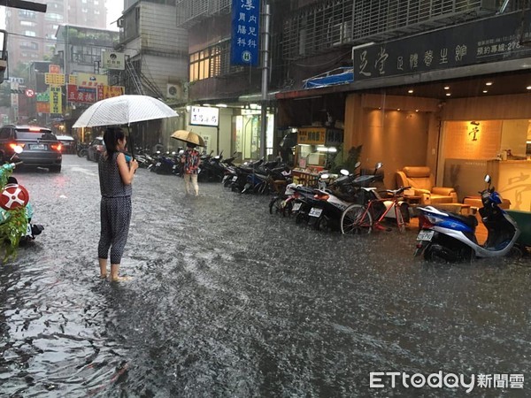 好天氣要沒了！強低壓靠近「雷雨區擴大」　這時間點「全台連下5天」