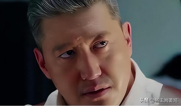 昔演壞人爆紅！資深男星晚年「身材發福、滿臉皺紋」　放棄藝人形象「在他手下打工」