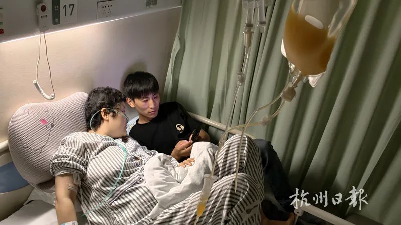 只剩3個月能活！他不顧反對「堅持與血癌女友登記」　「罹癌前模樣曝光」他忍淚拍婚照：永遠那麼美...