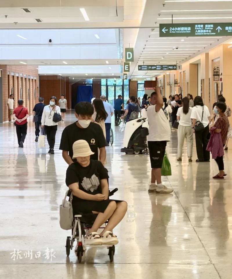 只剩3個月能活！他不顧反對「堅持與血癌女友登記」　「罹癌前模樣曝光」他忍淚拍婚照：永遠那麼美...