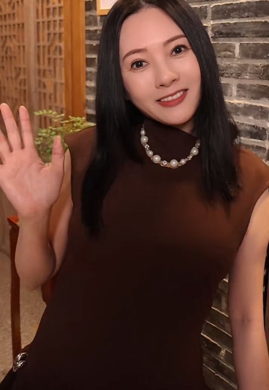 當年夢中女神！突淡出演藝圈「整個人腫好幾圈」　再現身「竟消風神回春」
