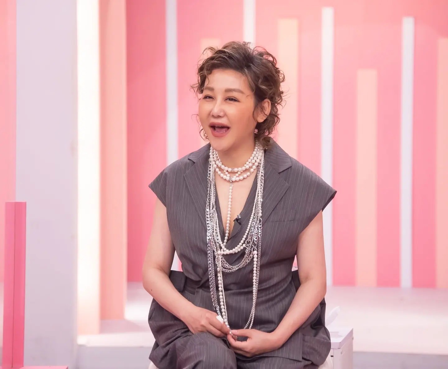 健康亮紅燈！藍心湄「嘴角長怪東西」憔悴素顏照曝光　網一看勸「快去看醫生」：別太拚...