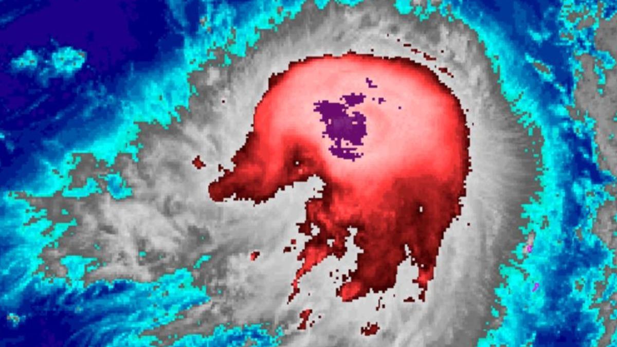 快訊／準備放颱風假？最新風雨預測出爐「明4地達停班停課標準」