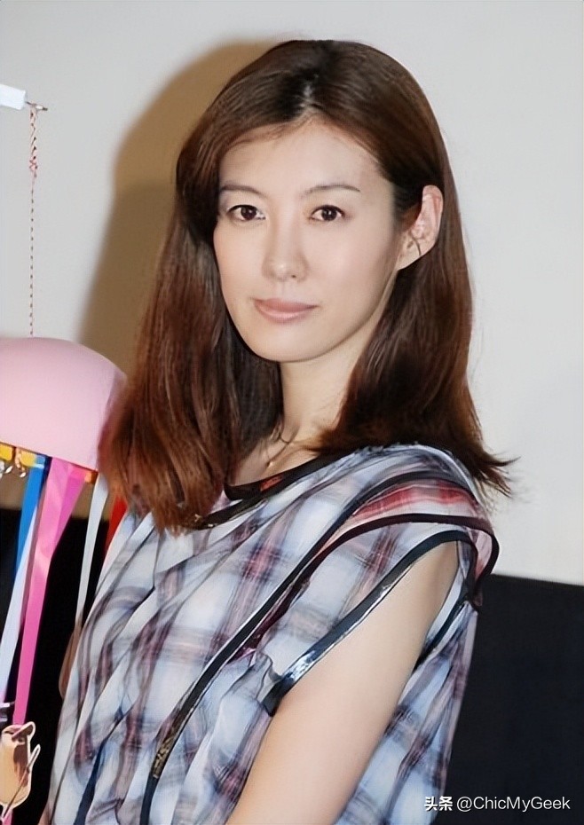 二段離婚皆失敗收場！資深女星「自爆曾厭食症暴瘦」　如今「宣布結第三次婚」近照曝光