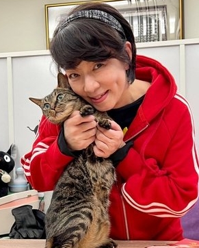 58歲玉女歌后痛哭「最愛的她過世」！不捨「肝臟、淋巴全都是」：開刀也沒救
