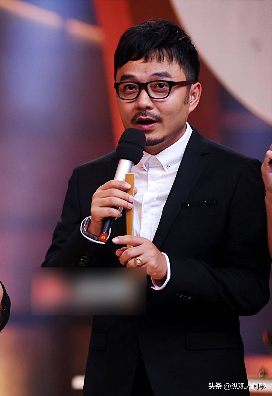 為養家瘋狂工作！51歲資深男星「滿臉鬍渣臉衰老」被目擊　網看1細節嚇壞「好像種田阿北」