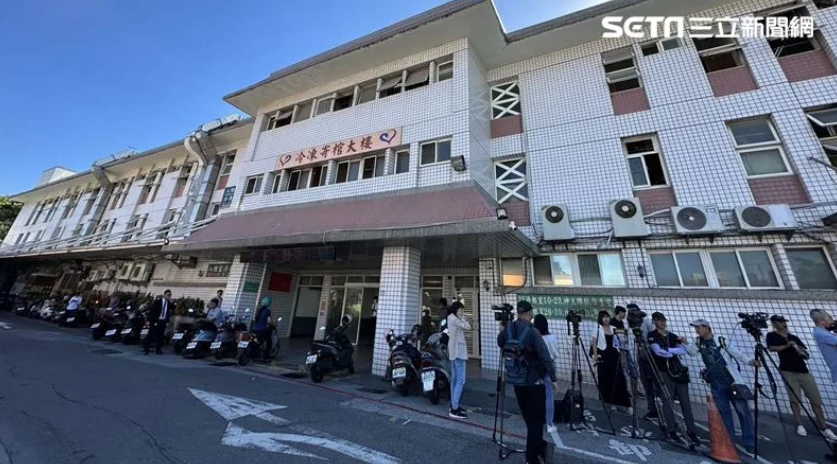 過世百日未安葬！子女搶富商亡父「火化V.S土葬」遺體孤躺冰櫃　靈前女兒「擲出4聖杯」：爸說話了